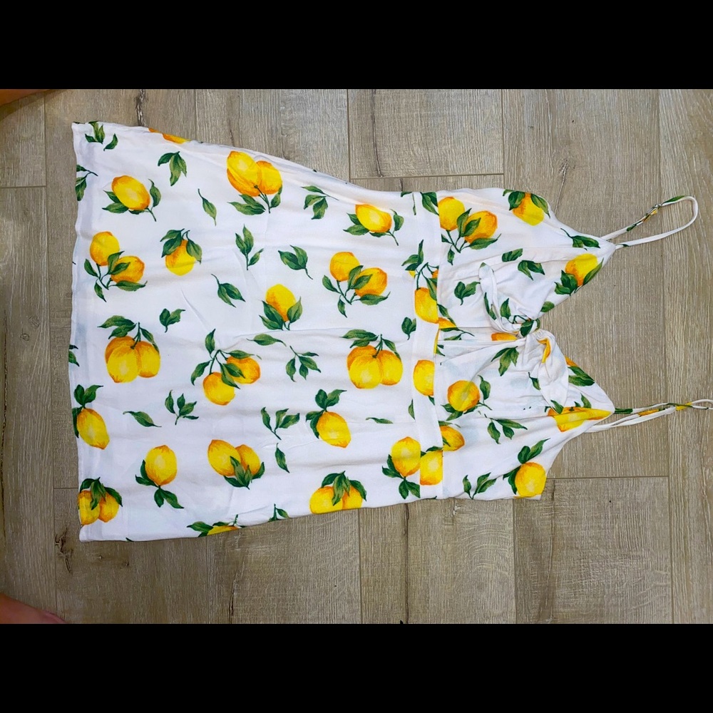 Lemon dress size large